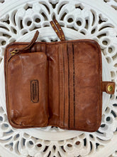 Load image into Gallery viewer, Vessa Wallet - Oak