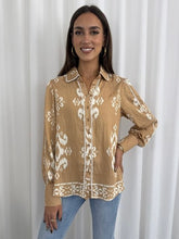 Load image into Gallery viewer, Carla Shirt - Beige/White
