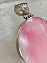 Load image into Gallery viewer, Two Sided Shell Disc Pendant - White And Pink Mother Of Peal