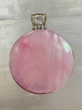 Load image into Gallery viewer, Two Sided Shell Disc Pendant - White And Pink Mother Of Peal