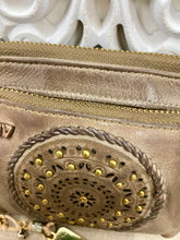 Load image into Gallery viewer, Wilder Wallet - Mud/Olive