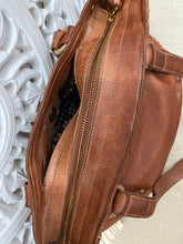 Load image into Gallery viewer, Vessa Tote - Oak