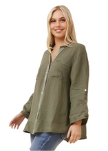 Load image into Gallery viewer, Khaki linen shirt with mandarin collar and roll-up 3/4 sleeves”