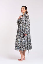 Load image into Gallery viewer, Dressing Gown/Robe -Black Flower Print