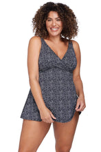 Load image into Gallery viewer, Delacroix Multifit Cup Swimdress - Zig Zag Black