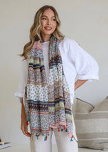 Load image into Gallery viewer, Contrast Print Scarf With Tassels