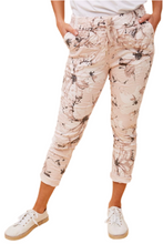 Load image into Gallery viewer, Floral Joggers