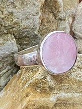 Load image into Gallery viewer, Sterling Silver Ring - Pink Mother Of Pearl