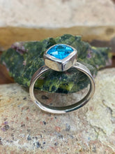 Load image into Gallery viewer, Diamond Shape Facet Ring - Blue Topaz