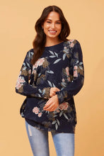 Load image into Gallery viewer, Beau floral Print Top - Navy