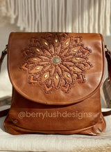 Load image into Gallery viewer, Kali Shoulder Bag - Oak