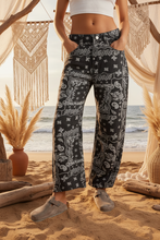 Load image into Gallery viewer, Bandana Barrel Jeans - Black