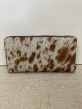 Load image into Gallery viewer, Merida Cowhide and Tooling Leather Sunflower Zippered Wallet - Tan &amp; White