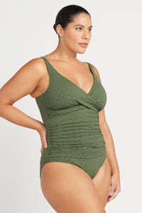 Mellifluous Delacroix Multi Cup One Piece