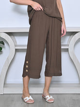 Load image into Gallery viewer, Breeze Cropped Pants - Chocolate
