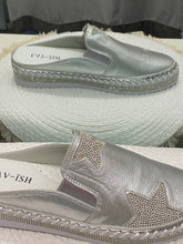 Load image into Gallery viewer, Satin Slides with Star - Silver
