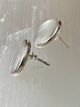 Load image into Gallery viewer, Stud Earrings - 15mm Mother Of Pearl