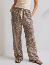 Load image into Gallery viewer, Elastic Waist Denim Jeans - Leopard