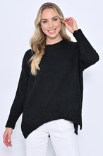 Load image into Gallery viewer, Round Neck Jumper - Black