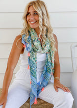 Load image into Gallery viewer, Blue Border Scarf With Tassels