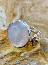 Load image into Gallery viewer, Triple Goddess Ring - Mother Of Pearl