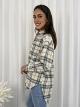 Load image into Gallery viewer, Shacket - Beige/Blue