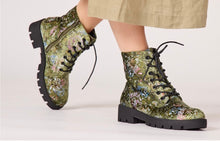 Load image into Gallery viewer, Wilde Scotlyn Women's Boots - Olive Multi