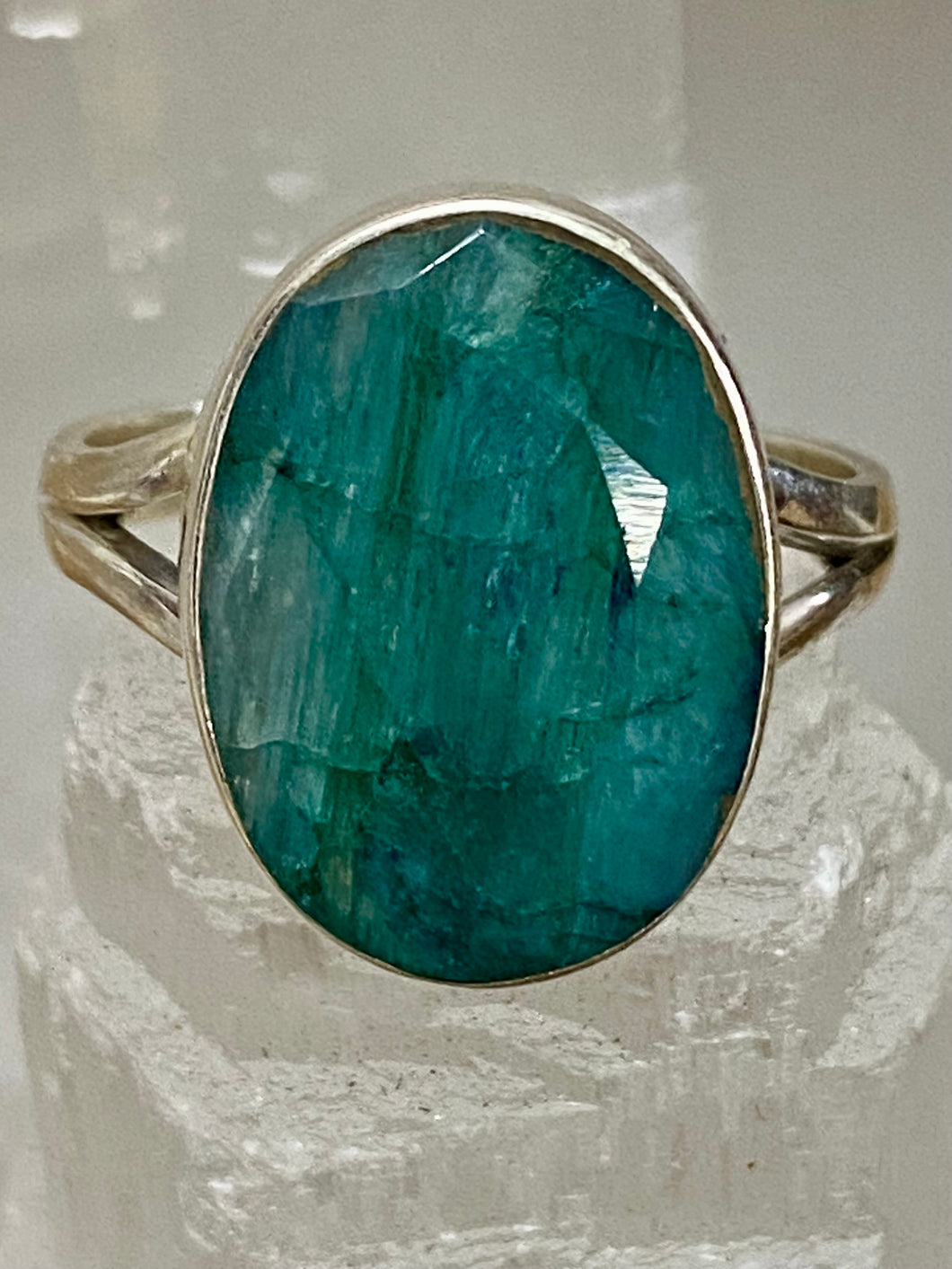 Indian Emerald Oval Sterling Silver Ring