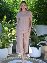 Load image into Gallery viewer, Breeze Cropped Pants - Mocha