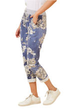 Load image into Gallery viewer, Janja Floral Jogger Pants