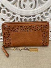 Load image into Gallery viewer, Piazza Zip Wallet - Honey