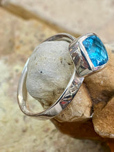 Load image into Gallery viewer, Diamond Shape Facet Ring - Blue Topaz